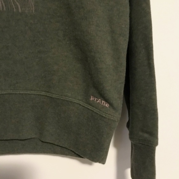 Prana Women’s Graphic Crew Sweatshirt - Picture 7 of 9